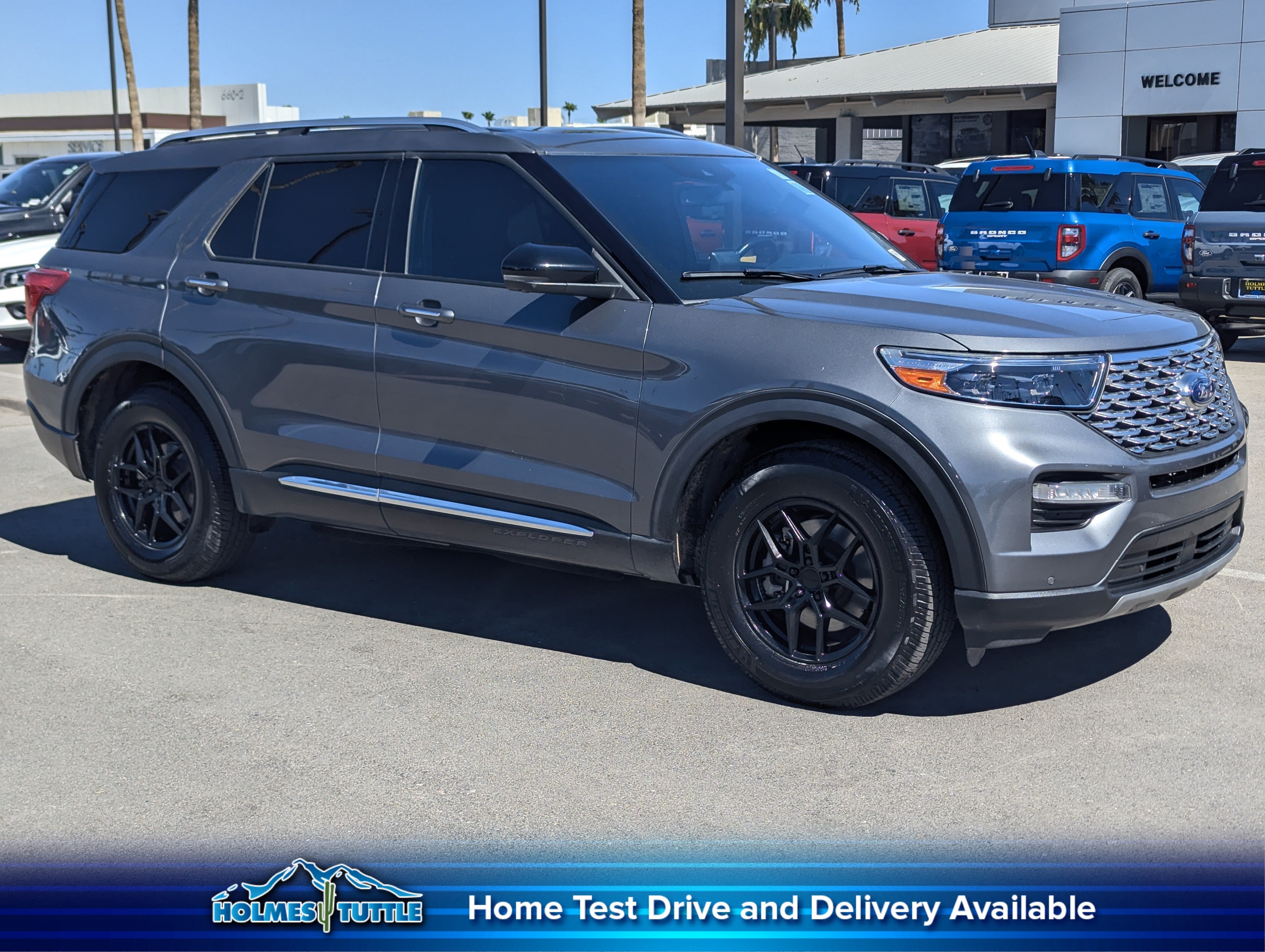 2023 Ford Explorer Platinum in Carbonized Gray Metallic — front three-quarter view