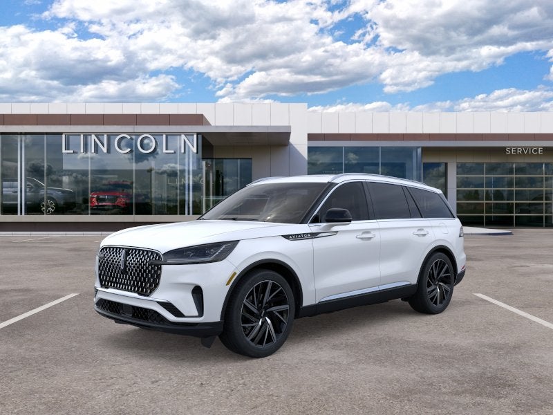 2026 Lincoln Aviator Reserve in Pristine White Metallic Tri-Coat — front three-quarter view
