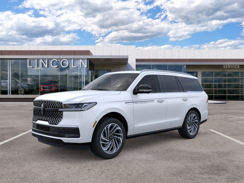 2026 Lincoln Navigator Reserve in Pristine White Metallic Tri-Coat — front three-quarter view