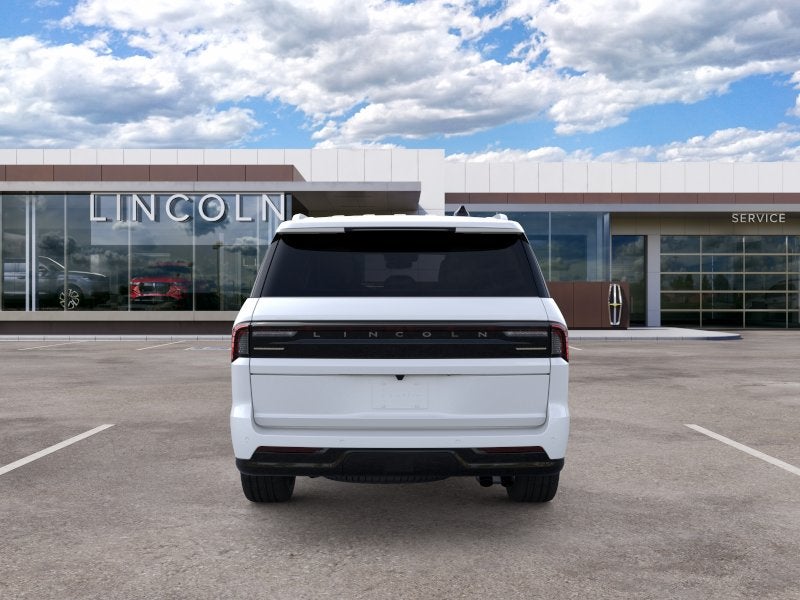 2026 Lincoln Navigator — detail view
