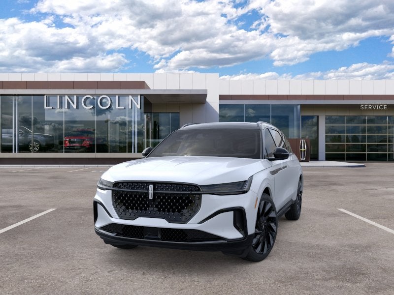 2026 Lincoln Nautilus — side profile view